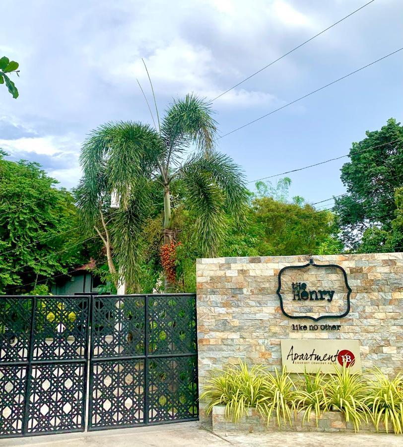 The Henry Resort Taramindu Laiya バタンガス エクステリア 写真